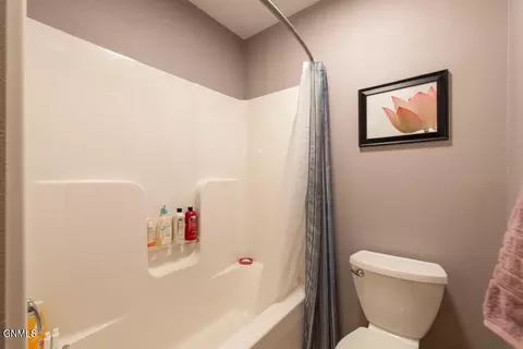 Bath - 3000 Plainview Dr SE, Mandan, ND 58554 photo 4 of 5