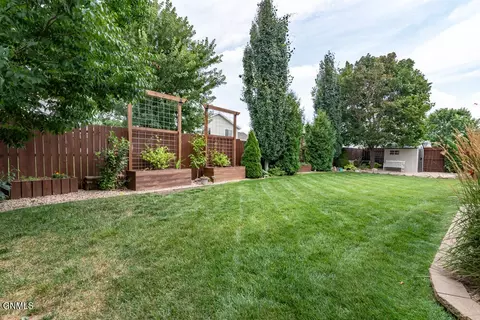 Exterior - 3000 Plainview Dr SE, Mandan, ND 58554 photo 11 of 12