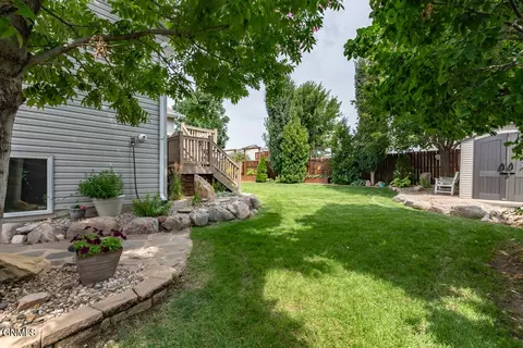 Exterior - 3000 Plainview Dr SE, Mandan, ND 58554 photo 6 of 12