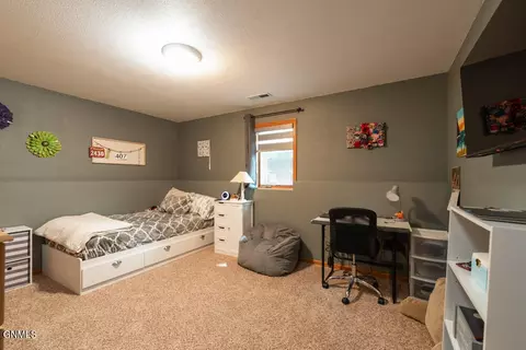 Bedroom - 3000 Plainview Dr SE, Mandan, ND 58554 photo 5 of 5