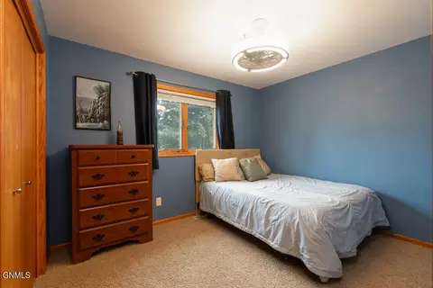 Bedroom - 3000 Plainview Dr SE, Mandan, ND 58554 photo 1 of 5