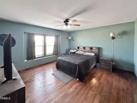 14961 Cochise St, Williston, ND 58801 photo 4