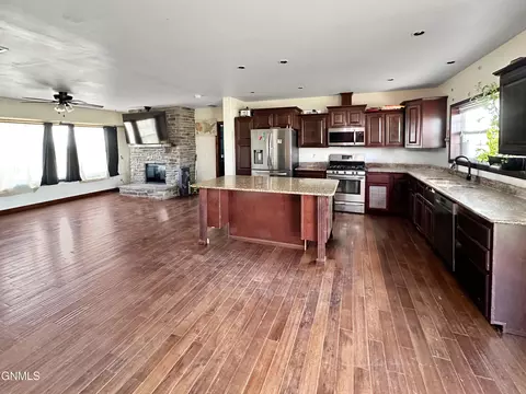 14961 Cochise St, Williston, ND 58801 photo 20