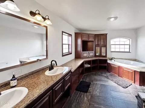 14961 Cochise St, Williston, ND 58801 photo 5