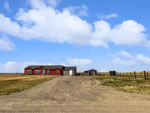 14961 Cochise St, Williston, ND 58801 photo 1