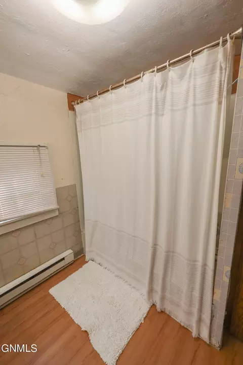 Bath - 422 4th Ave E, Williston, ND 58801 photo 2 of 2