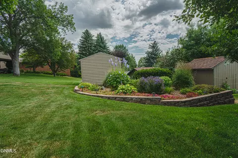 2628 Stevens St, Bismarck, ND 58503 photo 5