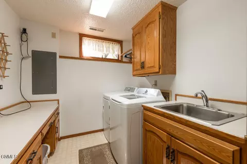 2628 Stevens St, Bismarck, ND 58503 photo 42