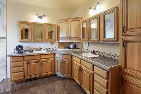 5342 Martinez Loop NW, Williston, ND 58801 photo 37
