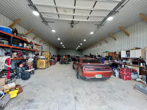 5342 Martinez Loop NW, Williston, ND 58801 photo 12