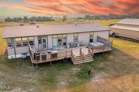 5342 Martinez Loop NW, Williston, ND 58801 photo 8