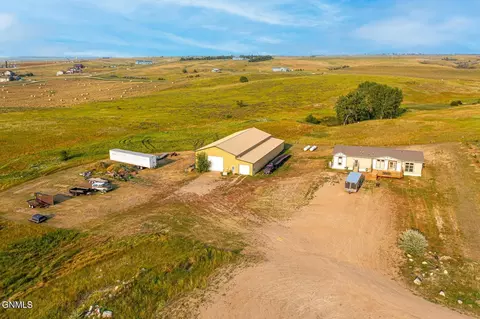 5342 Martinez Loop NW, Williston, ND 58801 photo 1