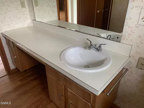 303 Kundert St, Turtle Lake, ND 58575 photo 20