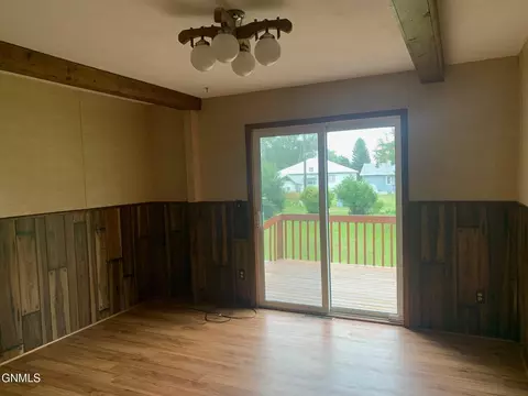 303 Kundert St, Turtle Lake, ND 58575 photo 6