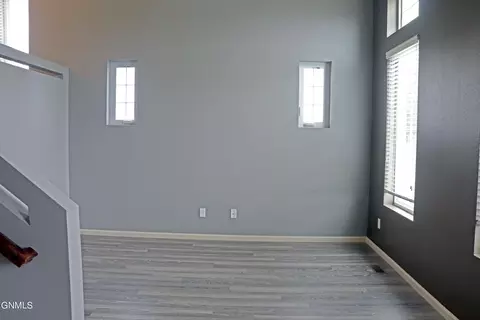 Living - 3216 Kenner Lp, Bismarck, ND 58504 photo 1 of 5