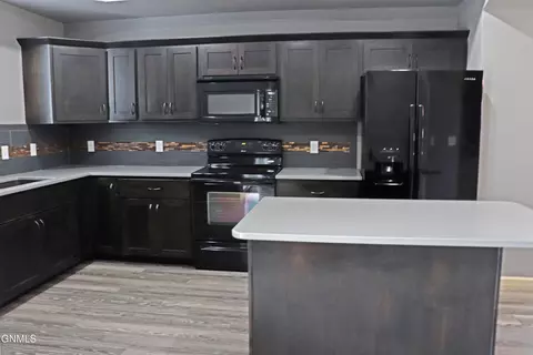 Kitchen - 3216 Kenner Lp, Bismarck, ND 58504 photo 3 of 6