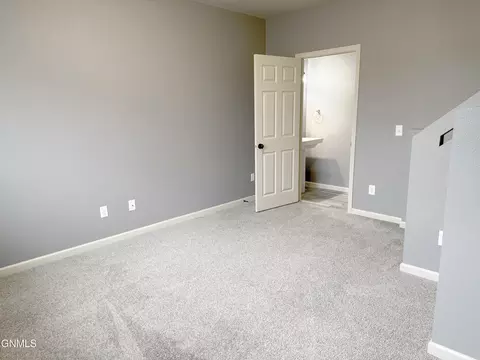 Bedroom - 3216 Kenner Lp, Bismarck, ND 58504 photo 10 of 10
