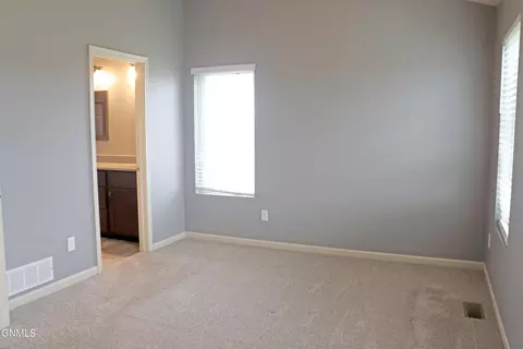 Bedroom - 3216 Kenner Lp, Bismarck, ND 58504 photo 3 of 10