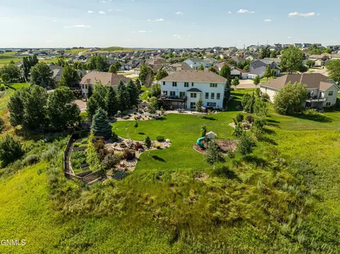 View/Area - 1283 Eagle Crest Loop, Bismarck, ND 58503 photo 12 of 19