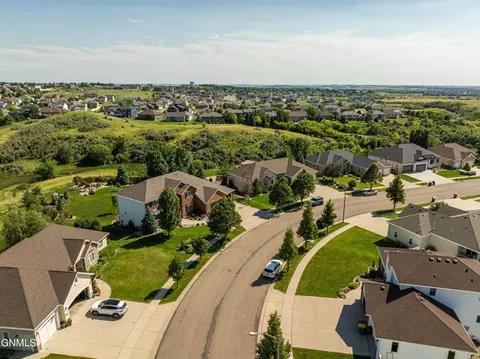 View/Area - 1283 Eagle Crest Loop, Bismarck, ND 58503 photo 17 of 19