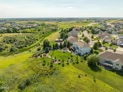 View/Area - 1283 Eagle Crest Loop, Bismarck, ND 58503 photo 9 of 19