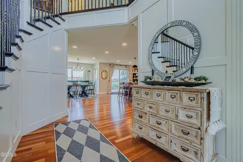 Entry Way - 1283 Eagle Crest Loop, Bismarck, ND 58503 photo 4 of 11
