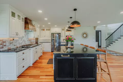Kitchen - 1283 Eagle Crest Loop, Bismarck, ND 58503 photo 10 of 11
