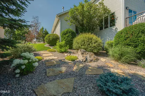 Exterior - 1283 Eagle Crest Loop, Bismarck, ND 58503 photo 3 of 44