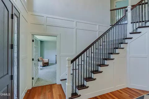 Entry Way - 1283 Eagle Crest Loop, Bismarck, ND 58503 photo 3 of 11