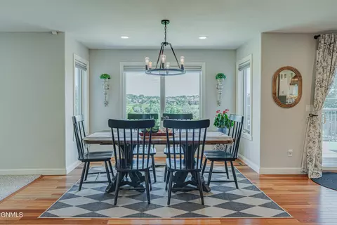 Dining - 1283 Eagle Crest Loop, Bismarck, ND 58503 photo 2 of 3