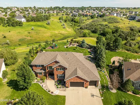 View/Area - 1283 Eagle Crest Loop, Bismarck, ND 58503 photo 1 of 19