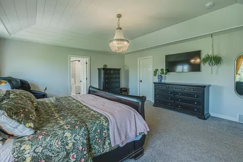 Bedroom - 1283 Eagle Crest Loop, Bismarck, ND 58503 photo 4 of 11