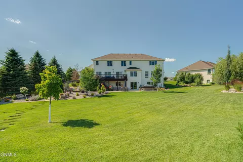 Exterior - 1283 Eagle Crest Loop, Bismarck, ND 58503 photo 9 of 44
