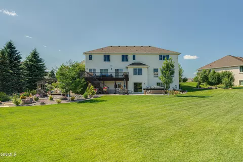 Exterior - 1283 Eagle Crest Loop, Bismarck, ND 58503 photo 8 of 44