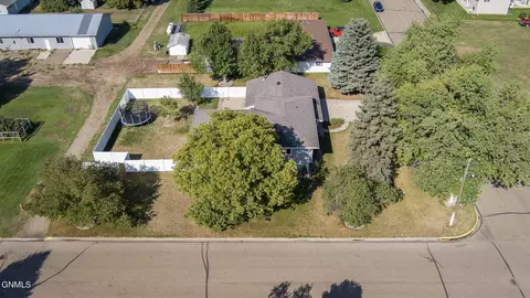 View/Area - 117 Vinton Ave, Stanton, ND 58571 photo 3 of 7