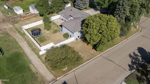 View/Area - 117 Vinton Ave, Stanton, ND 58571 photo 1 of 7