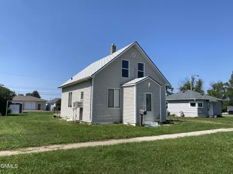 404 14th St S, Bismarck, ND 58504
