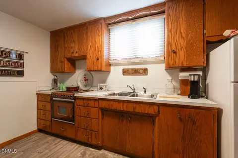604606 Capitol Ave E, Bismarck, ND 58501 photo 18