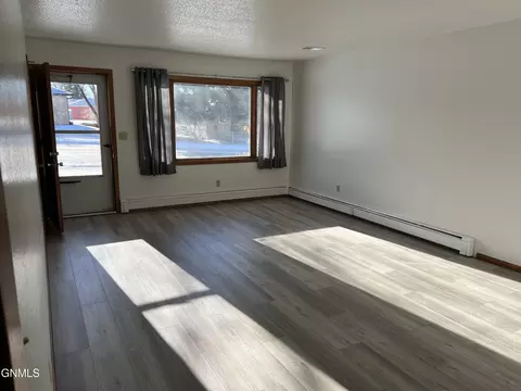 604606 Capitol Ave E, Bismarck, ND 58501 photo 34