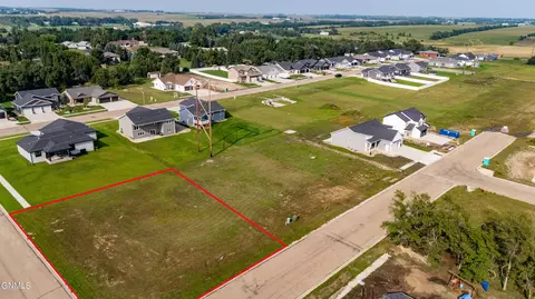 5210 Holmes Dr, Bismarck, ND 58504