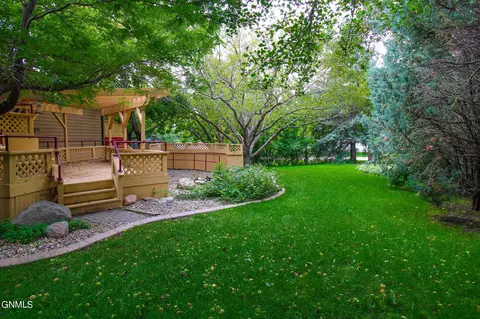 Exterior - 306 N Brandon Loop, Bismarck, ND 58503 photo 17 of 25