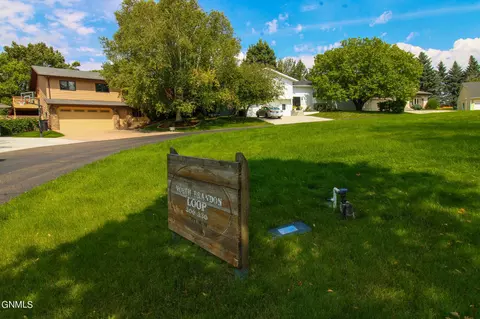Exterior - 306 N Brandon Loop, Bismarck, ND 58503 photo 25 of 25