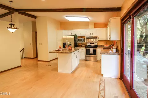 Kitchen - 306 N Brandon Loop, Bismarck, ND 58503 photo 10 of 12