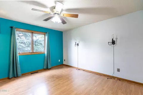 Bedroom - 3613 Hackberry St, Bismarck, ND 58503 photo 2 of 3