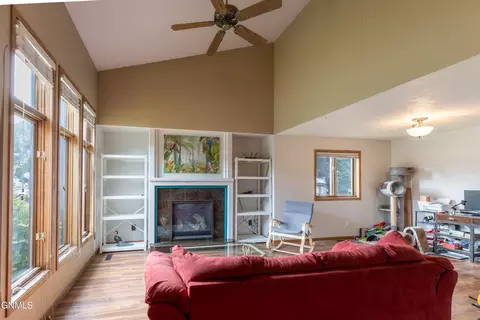 Living - 3613 Hackberry St, Bismarck, ND 58503 photo 2 of 2