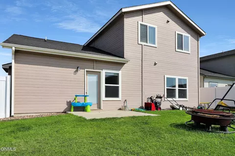 Exterior - 3415 34th St W, Williston, ND 58801 photo 1 of 3