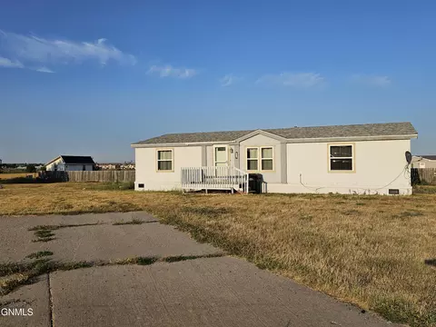 3814 24th Ct W, Williston, ND 58801 photo 3