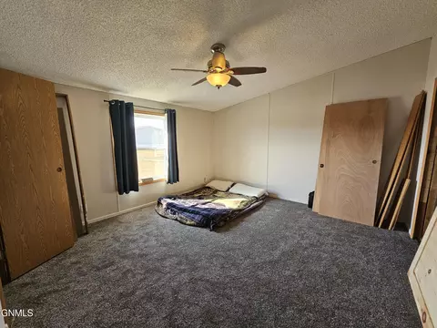 3814 24th Ct W, Williston, ND 58801 photo 11