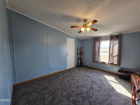3814 24th Ct W, Williston, ND 58801 photo 25