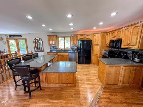Kitchen - 5150 57th St SE, Bismarck, ND 58504 photo 1 of 4